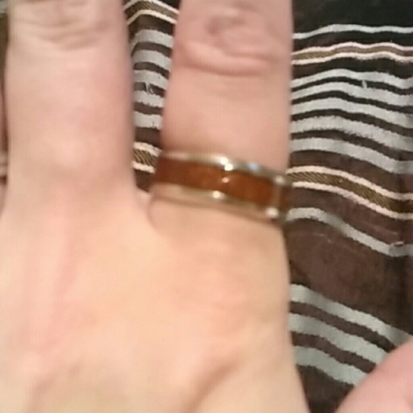 Ring - Picture 3 of 3